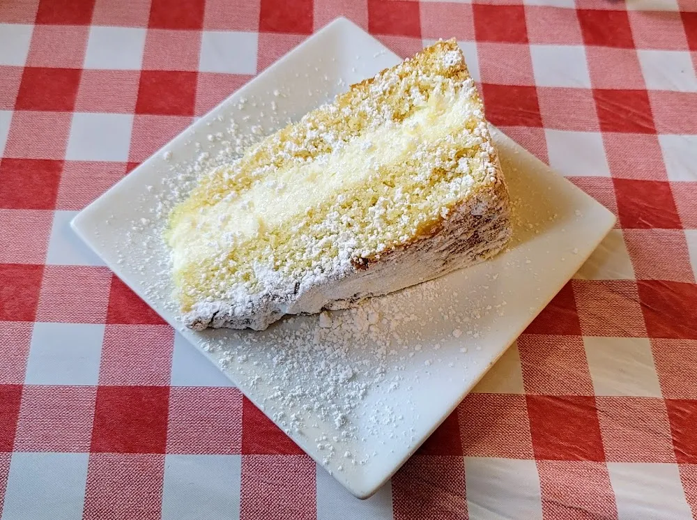 Italian Lemon Cream Cake